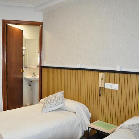 Hostal Ramon Y Cajal Valladolid Exterior photo