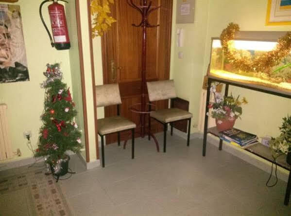 Hostal Ramon Y Cajal Valladolid Exterior photo